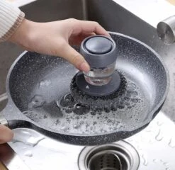 Afwasborstel Met Zeepdispenser – Met 3 Verschillende Opzet Stukken – Inclusief Houder – Grijs – Afwas Borstel Zeepreservoir – Zeep Handborstel – Doseerpomp – Afwasmiddel Dispenser – Navulbaar -Huishoudelijke Benodigdheden Winkel 1200x1168 2