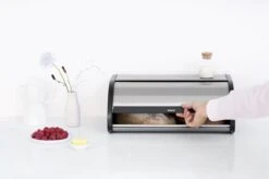 Brabantia Broodtrommel - Met Schuifdeksel - Matt Steel Fingerprint Proof 19 Brabantia Broodtrommel - Met Schuifdeksel - Matt Steel Fingerprint Proof -Huishoudelijke Benodigdheden Winkel 1200x799 1