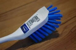 Vikan Design Afwasborstel 42893 Met Schraprand - 28 Cm - Wit Blauw - Geschikt Voor De Kleine Vaat - Onverslijtbaar - Bestand Tegen Kokend Heet Water 5 Vikan Design Afwasborstel 42893 Met Schraprand - 28 Cm - Wit Blauw - Geschikt Voor De Kleine Vaat - Onverslijtbaar - Bestand Tegen Kokend Heet Water -Huishoudelijke Benodigdheden Winkel 1200x800 32