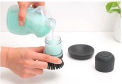 Brabantia Sink Side Afwasborstel - Met Zeepdispenser- Dark Grey -Huishoudelijke Benodigdheden Winkel 1200x824 2