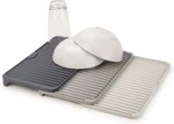 Joseph Joseph - Tier - Afdruipmat - Uitschuifbaar - Grijs -Huishoudelijke Benodigdheden Winkel 1200x862 10