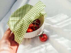 Bijenwas Wraps - Beeswax Food Wrap - Beewax - Bee Wrap - Bijenwasdoek - Zero Waste - 3 Stuks; Klein, Middel, Groot - Herbruikbaar - Duurzaam Cadeau - Boterhamzakje - Bijenwas Doek - Beeswax Wraps - Herbruikbaar Boterhamzakje - Bijenwas Vellen -Huishoudelijke Benodigdheden Winkel 1200x899 7