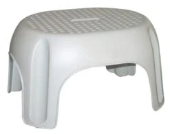 Curver One Step Opstapje Lichtgrijs -Huishoudelijke Benodigdheden Winkel 1200x948