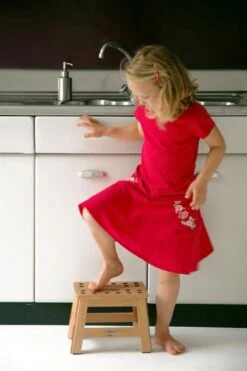 PUHLMANN - Inklapbare Kruk, JAMES, Hout, 23 Cm Hoog, Max 150 Kilo 11 PUHLMANN - Inklapbare Kruk, JAMES, Hout, 23 Cm Hoog, Max 150 Kilo -Huishoudelijke Benodigdheden Winkel 798x1200 4